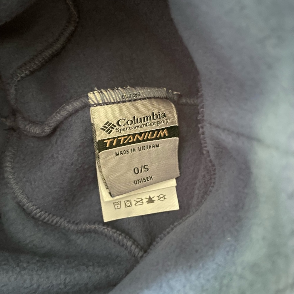 Titanium Gear Collection Beanie - Picture 4 of 4